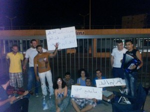 Protests continued through the night outside the USEK Kaslik campus.