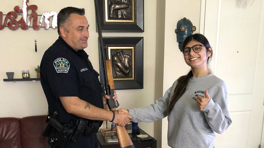 lebanese porn star mia khalifa gives up guns texas shooting