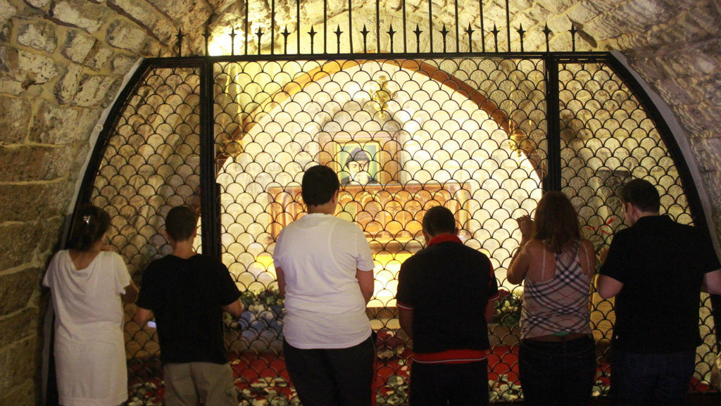Worshipers gather at the site of St. Sharbel in Annaya, Lebanon. (Lebanese Examiner)